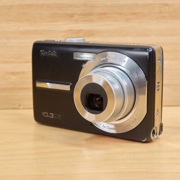 Kodak Easyshare M1063 10.3 MP Digital Camera with 3xOptical Zoom, black - Picture 1 of 8